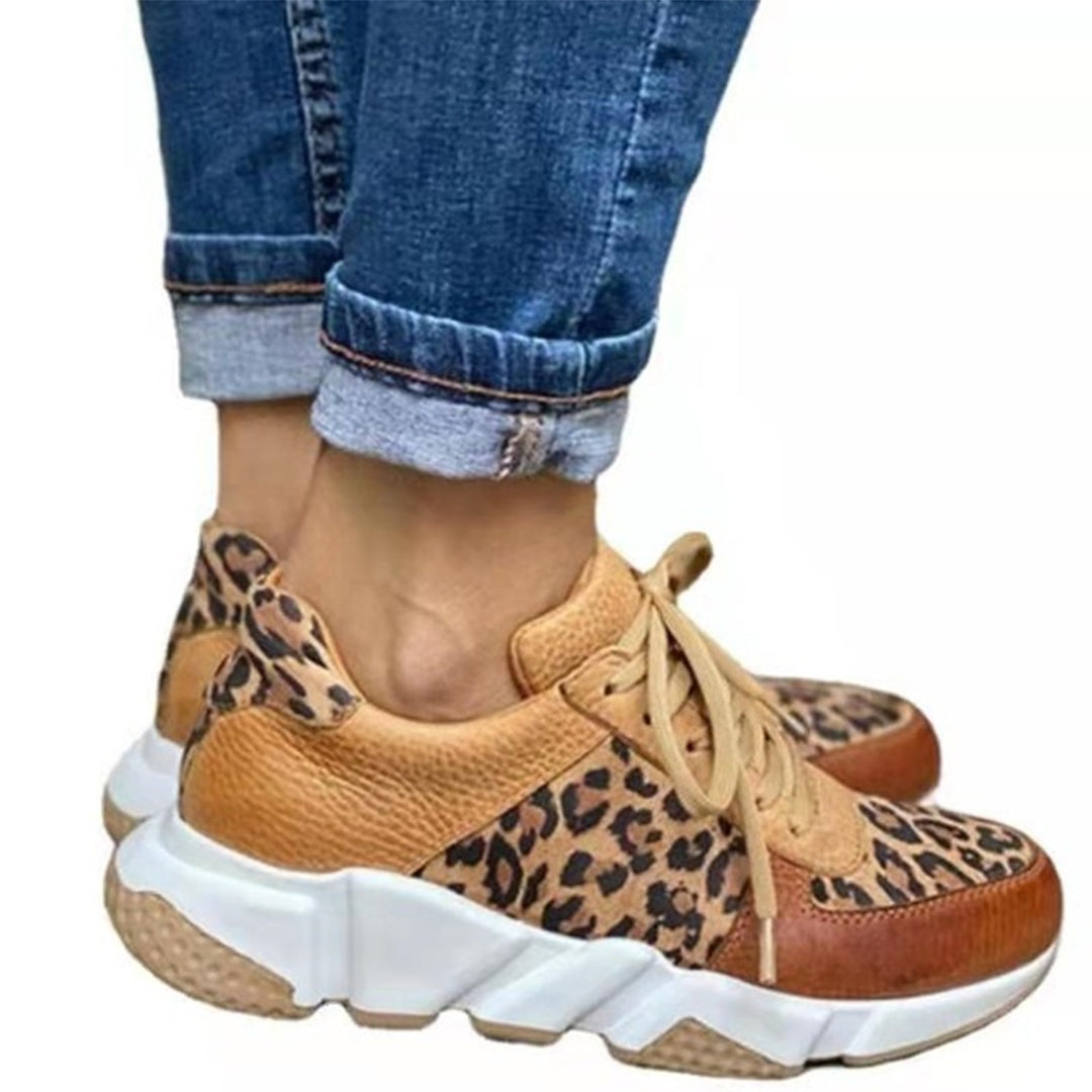 Alyssa | Women's Relaxed Lightweight Comfortable Sneaker