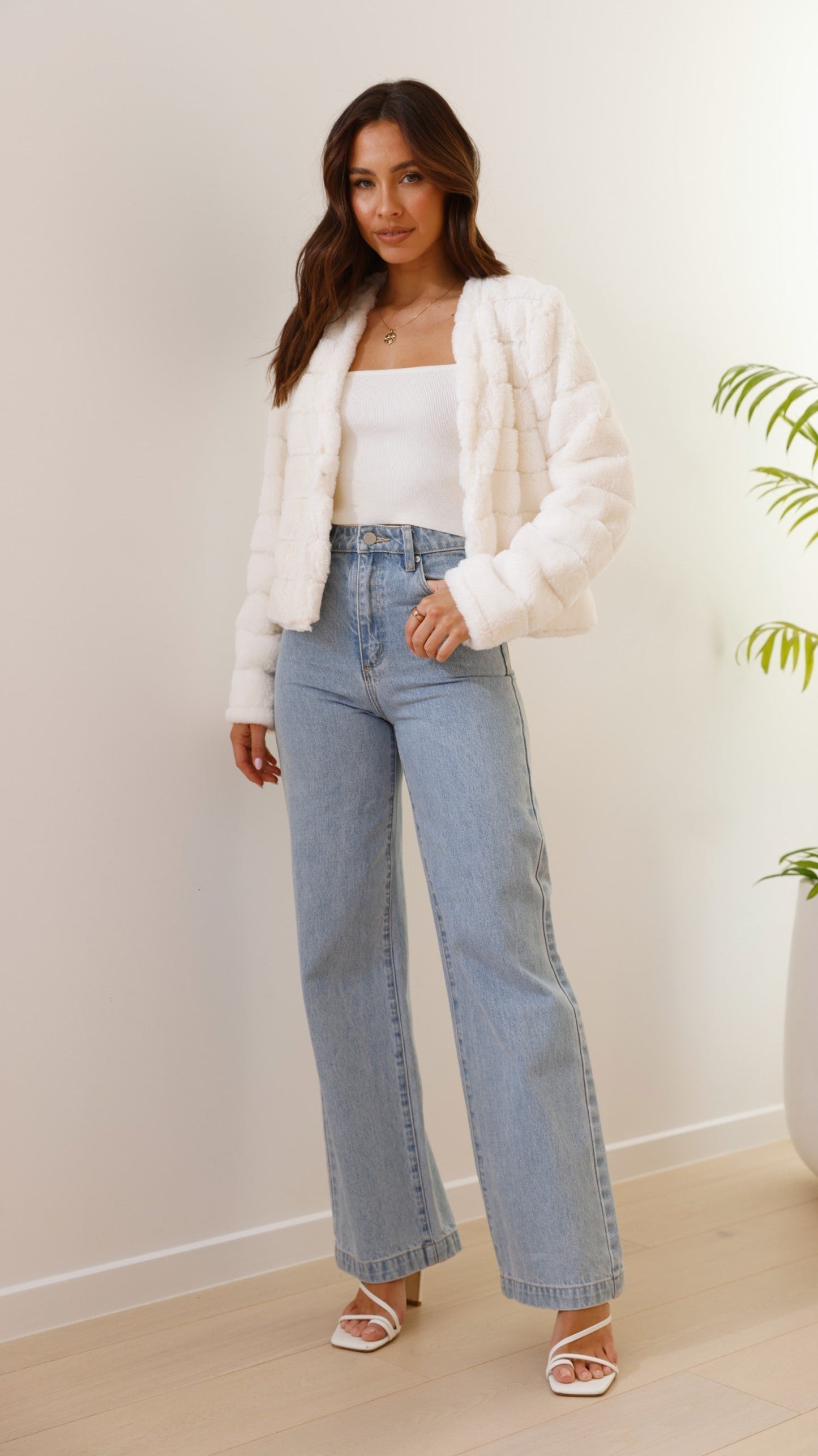 Emily - Women's Cropped Stylish Lightweight Jacket