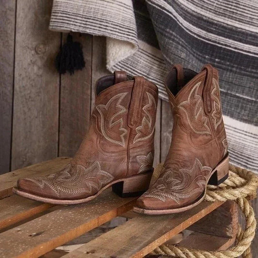 Emma | Women's Stylish Cowboy-Boots with Western-Embroidery