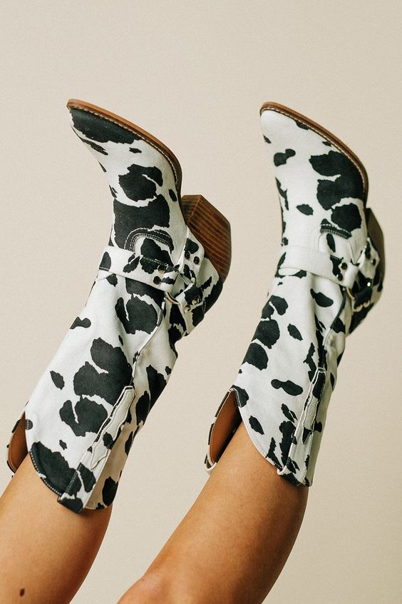 Eva | Women's Trendy Western Boots with Cowhide Pattern