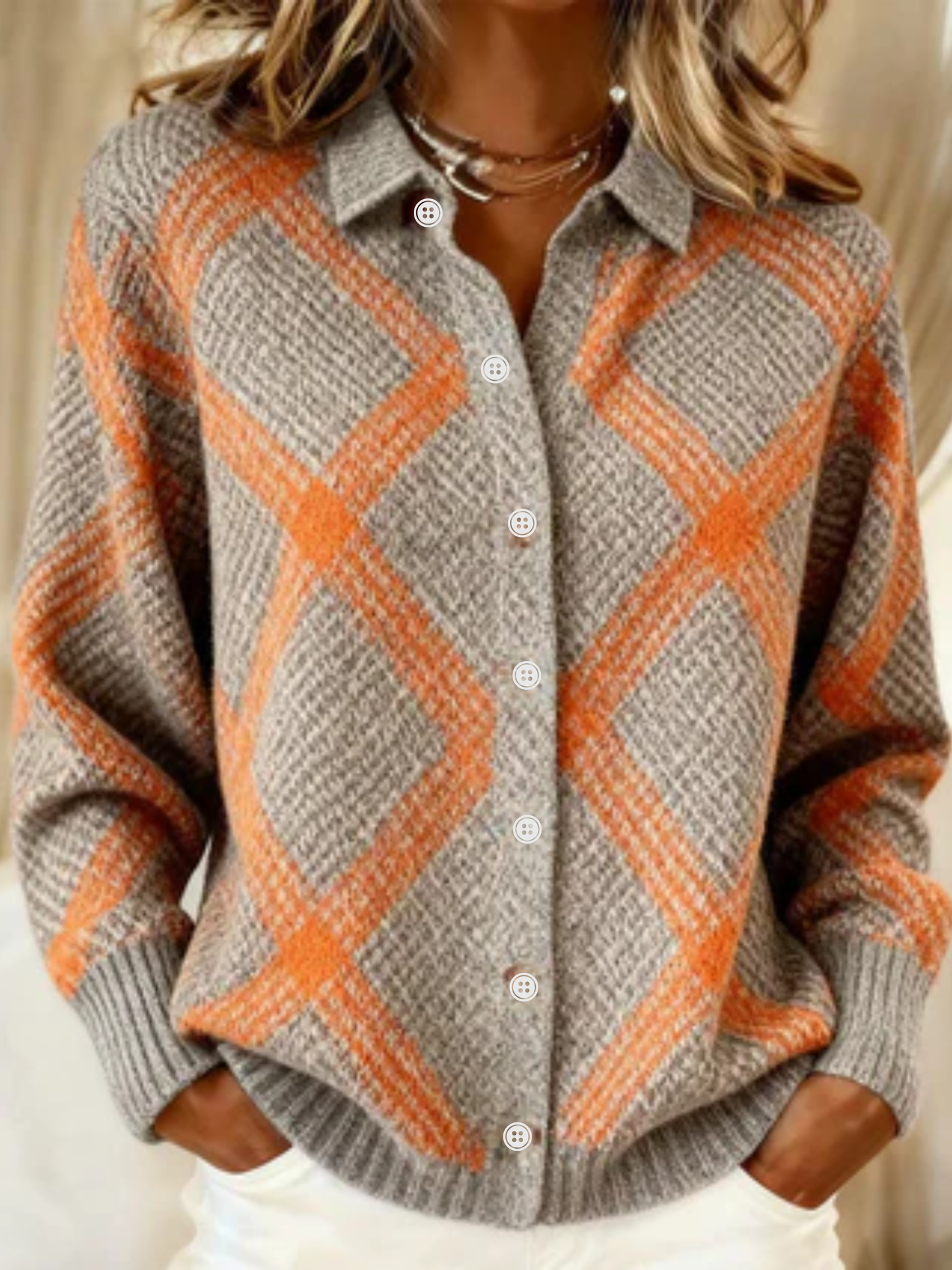 Irene | Checkered blouse with modern charm and timeless polished style