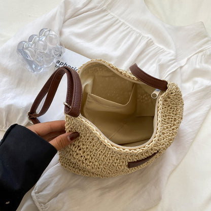 Claudia | Women's Shoulder Bag with Casual Style