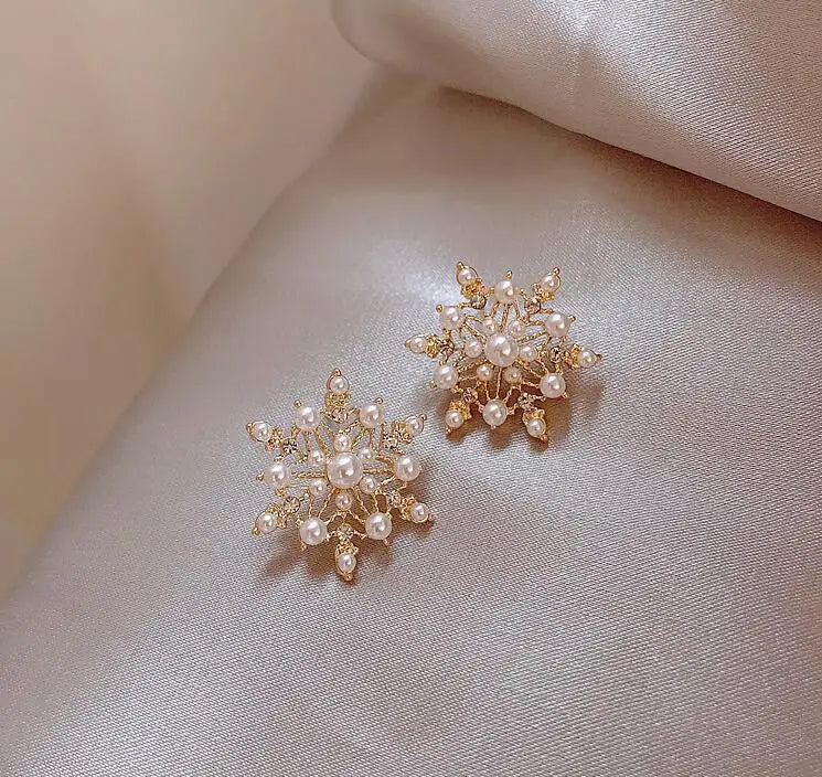 Snowflake Pearl Stud Earrings Elegant Romantic Jewelry for Women Perfect Gift Accessory Milanni Fashion