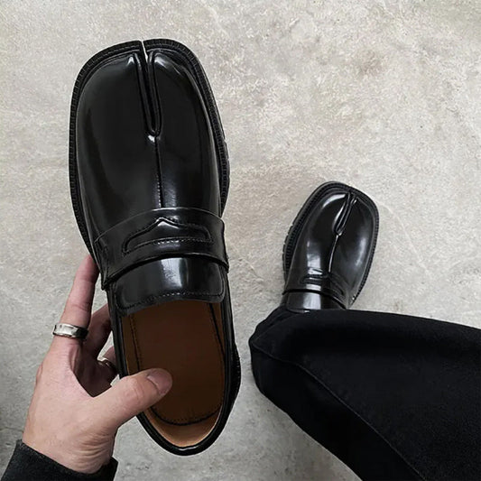 Lorenzo Vitali Tabi Split-Toe Leather Shoes