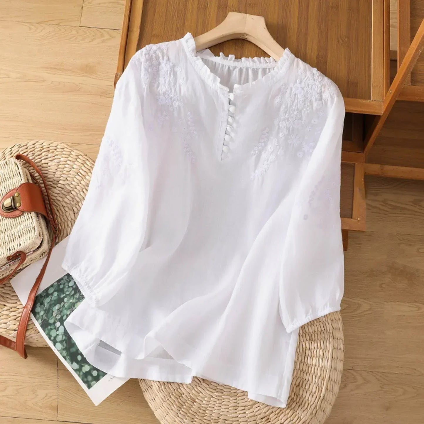 Aurore | Floral button-front blouse in feminine timeless design