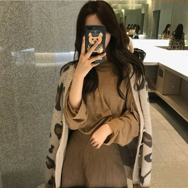 V-neck Print Sweater for Autumn Loose Fit Slimming Sweater for Women Stylish Casual Pullover Top Milanni Fashion