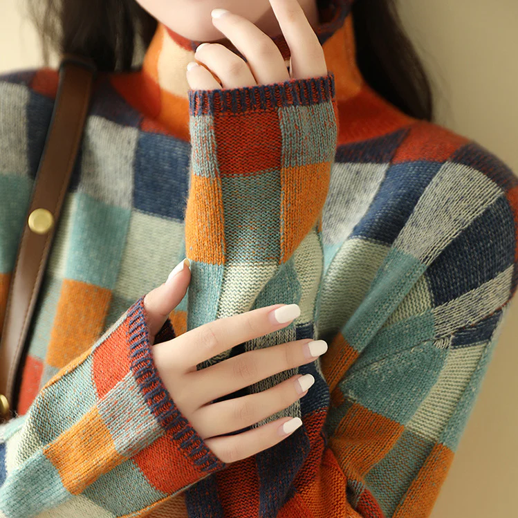 Andrea | Women's Knit Sweater with Color Block- and Plaid Pattern