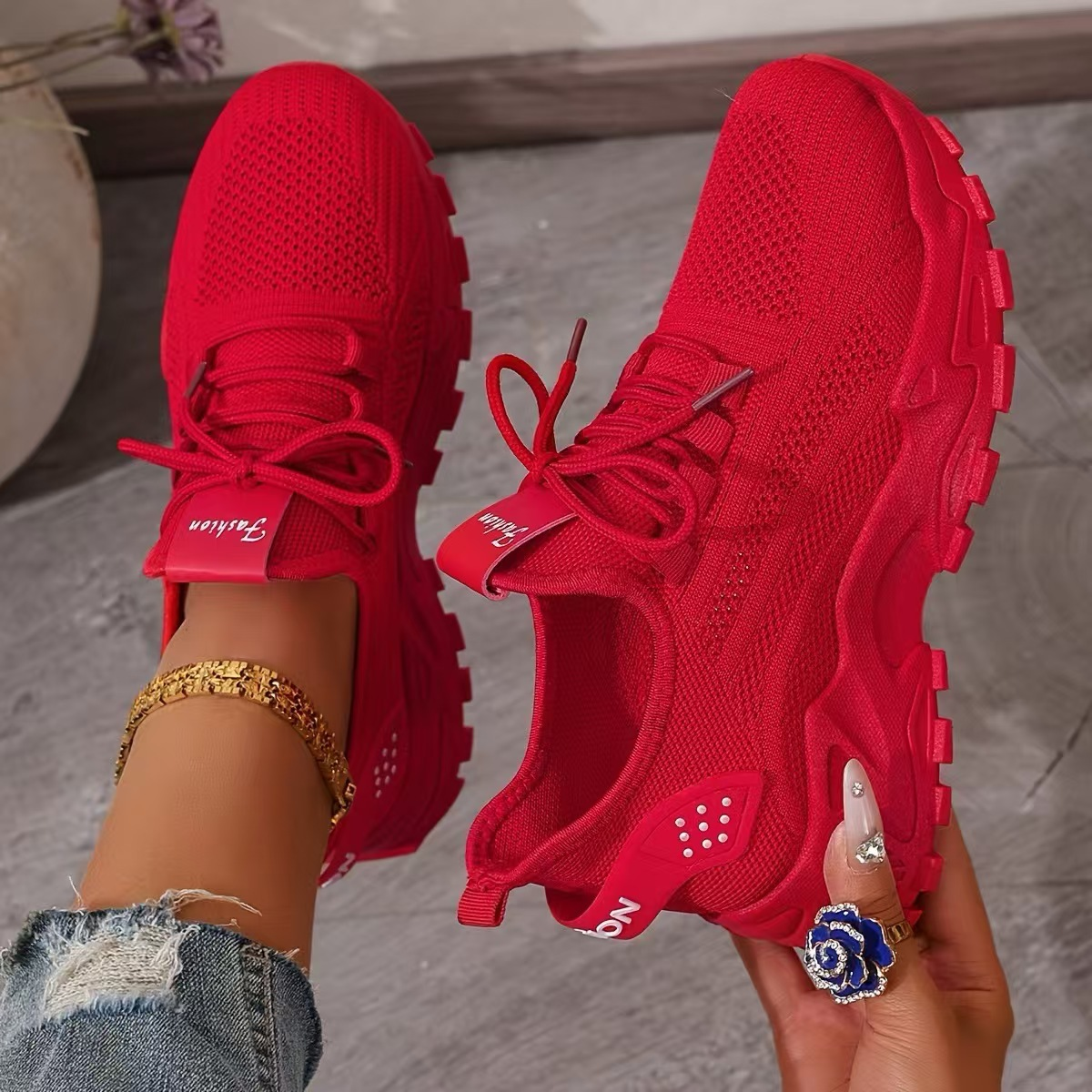 Paola | Lightweight Comfortable Supportive Cushioned Sneaker