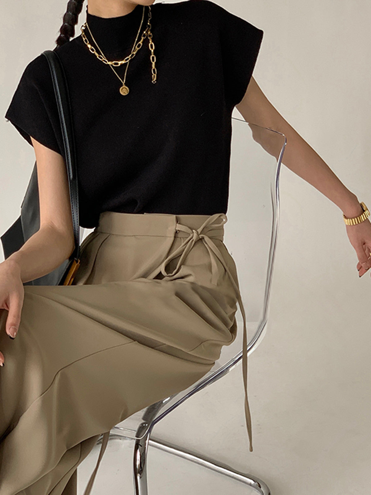 Noira | Mock-Neck Sleeveless Top