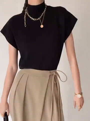 Noira | Mock-Neck Sleeveless Top