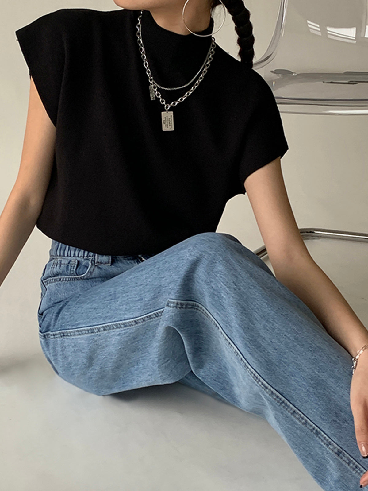 Noira | Mock-Neck Sleeveless Top