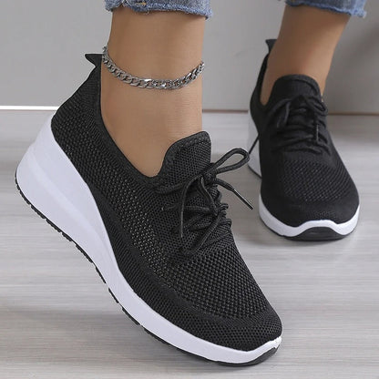 Leonie | Women's Lightweight Comfortable Supportive Sneaker
