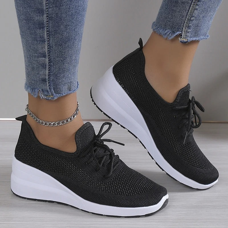 Leonie | Women's Lightweight Comfortable Supportive Sneaker