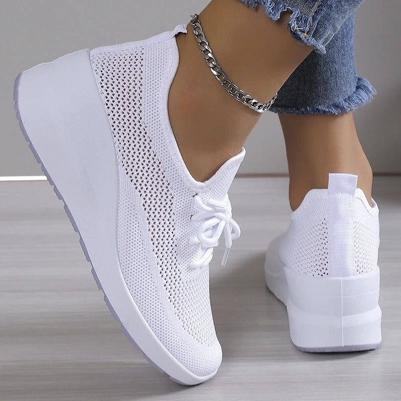 Leonie | Women's Lightweight Comfortable Supportive Sneaker