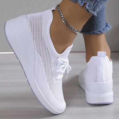 Leonie | Women's Lightweight Comfortable Supportive Sneaker