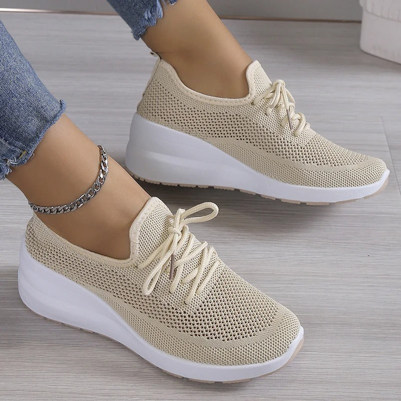 Leonie | Women's Lightweight Comfortable Supportive Sneaker