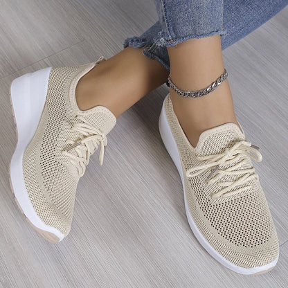 Leonie | Women's Lightweight Comfortable Supportive Sneaker