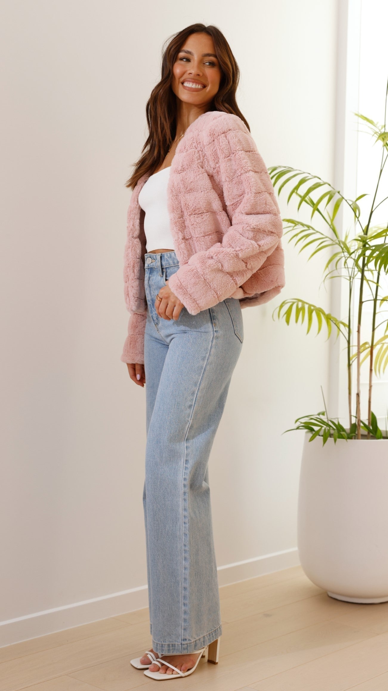 Emily - Women's Cropped Stylish Lightweight Jacket
