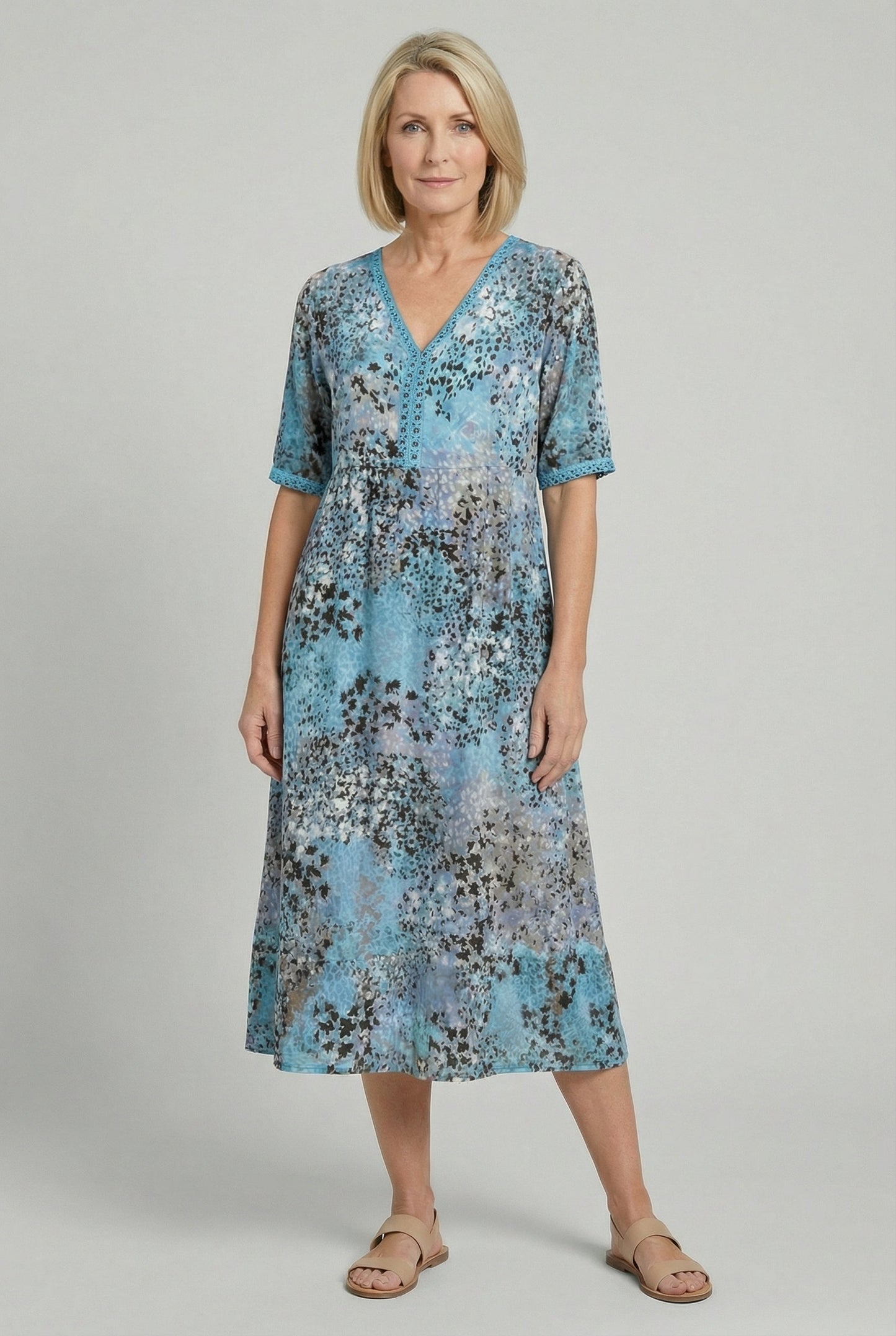 Xenia | Short Sleeve Floral Print Relaxed Midi Dress with Pockets